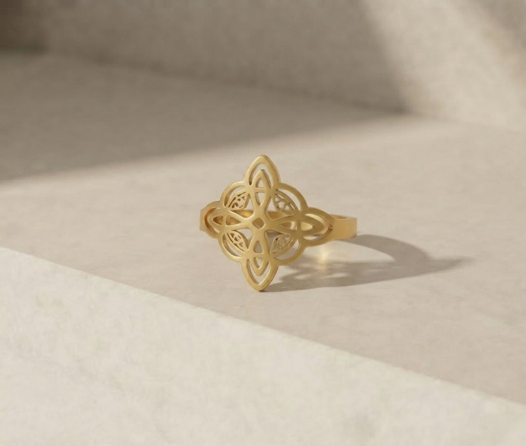 Anillo nudo celta dorado acero inoxidable - Soul Marks